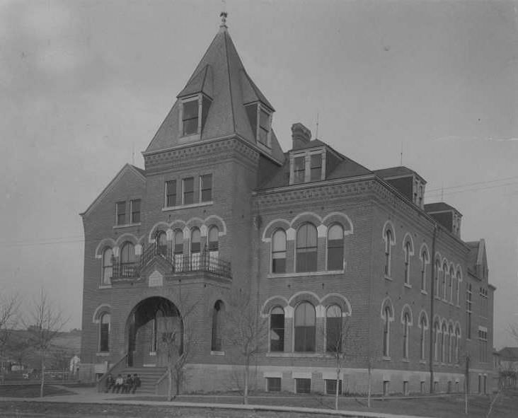 West Eighth Street School